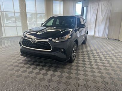Used 2022 Toyota Highlander XLE