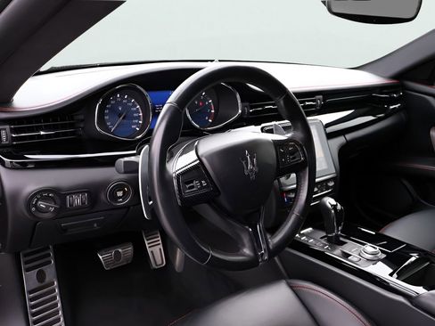 Used 2018 Maserati Quattroporte S Q4 AWD/4WD image 19
