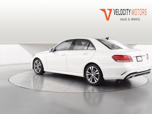 Used 2016 Mercedes-Benz E 350 4MATIC Sedan image 3