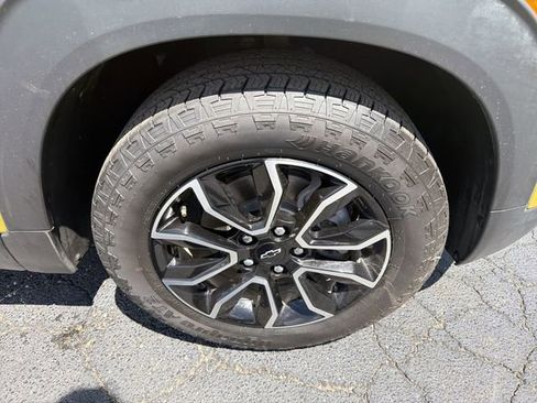 Certified 2025 Chevrolet TrailBlazer ACTIV w/ Convenience Package FWD image 14