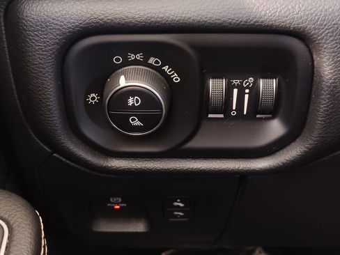 Used 2024 RAM 1500 Laramie image 9