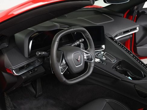 Used 2023 Chevrolet Corvette Stingray Preferred Conv w/ Z51 Performance Package RWD image 32