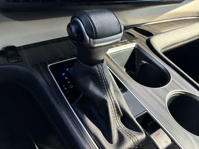 Used 2024 Toyota Sienna Platinum AWD/4WD image 35