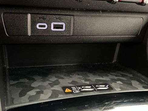 Used 2024 GMC Canyon AT4X image 41