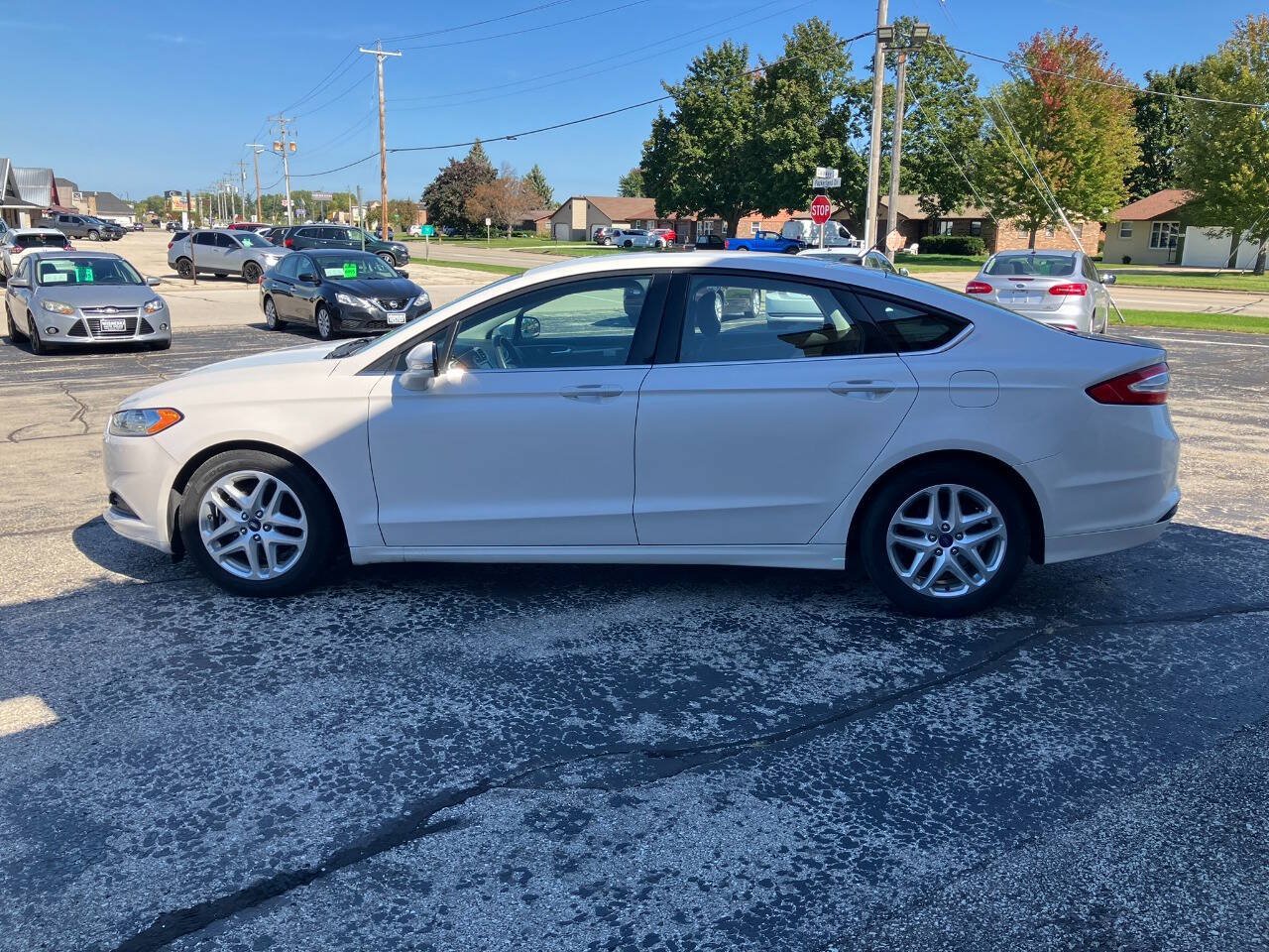 Used 2015 Ford Fusion SE FWD image 6