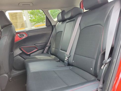 Used 2022 Kia Soul Turbo FWD image 10