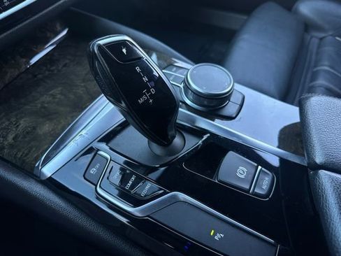 Used 2019 BMW 540i w/ Convenience Package RWD image 29