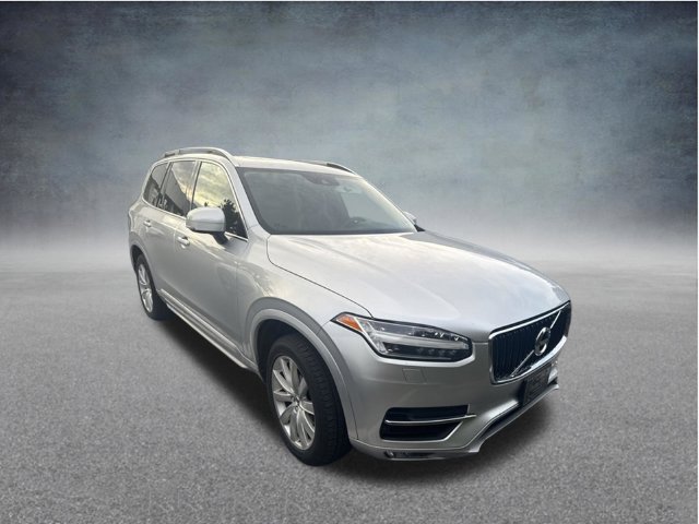 Used 2018 Volvo XC90 T6 Momentum w/ Momentum Plus Package AWD/4WD image 4
