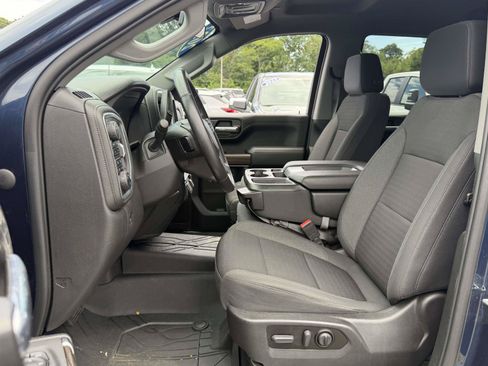 Certified 2022 Chevrolet Silverado 1500 RST w/ LPO, Blackout Package AWD/4WD image 10