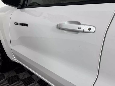 Used 2024 Chevrolet Colorado Z71 w/ Z71 Convenience Package 2 image 24