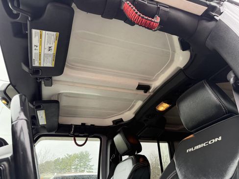 Used 2017 Jeep Wrangler Unlimited Rubicon image 10