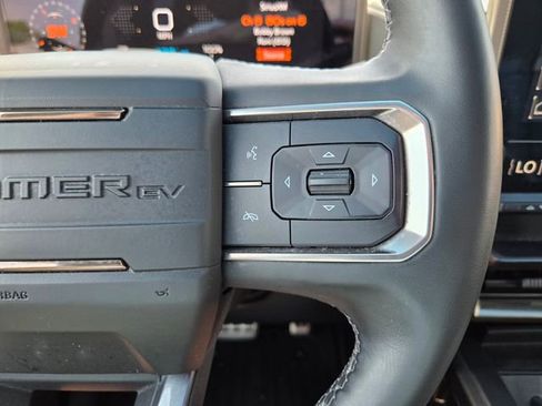 Used 2025 GMC Hummer EV 3X w/ LPO, Sport Package AWD/4WD image 35