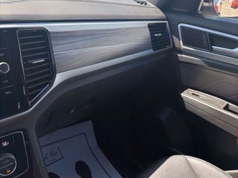Used 2023 Volkswagen Atlas Cross Sport SE FWD image 29