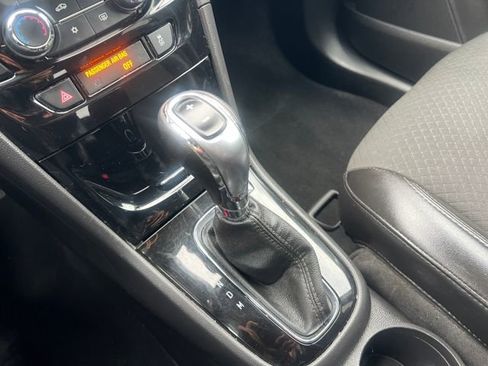 Used 2022 Buick Encore Preferred w/ Safety Package image 27