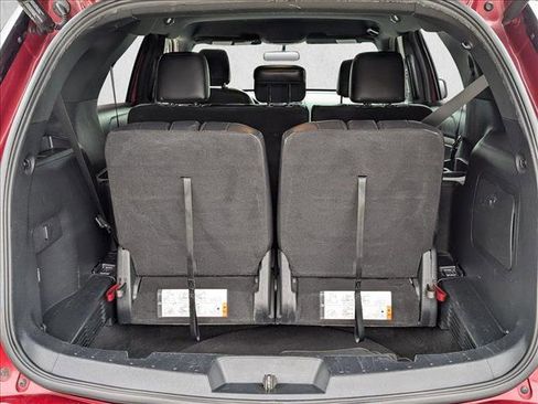 Used 2019 Ford Explorer XLT w/ Equipment Group 202A image 6