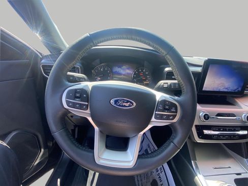 Used 2024 Ford Explorer XLT w/ Equipment Group 202A AWD/4WD image 15