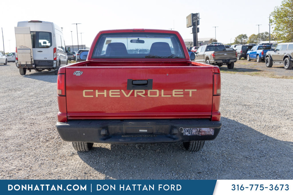 Used 1998 Chevrolet S10 Pickup 2WD Regular Cab image 20