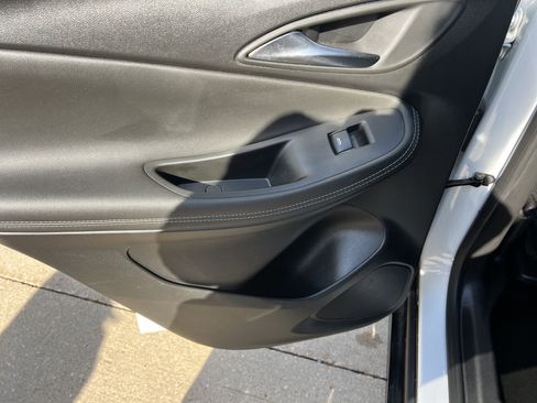 Used 2024 Buick Encore GX Sport Touring image 10