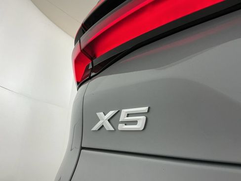 Used 2026 BMW X5 sDrive40i w/ M Sport Package RWD image 8