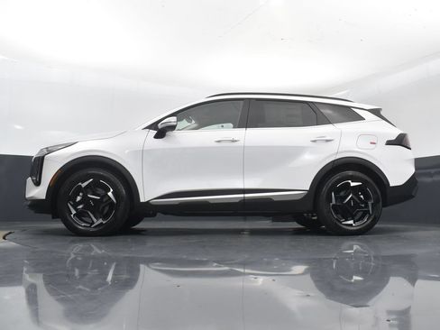 Certified 2026 Kia Sportage EX w/ EX Panorama Roof Package FWD image 35