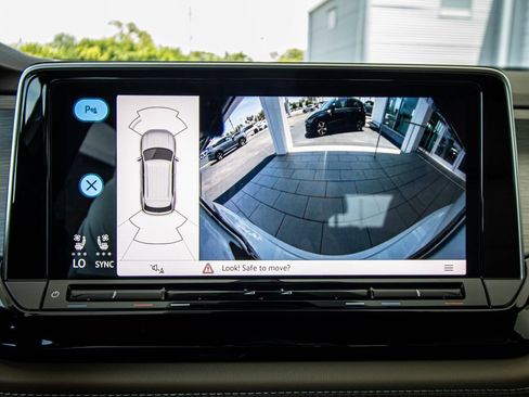 New 2026 Volkswagen Atlas Cross Sport SE FWD image 45