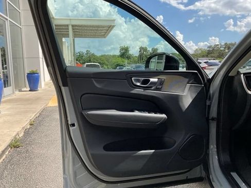 Certified 2024 Volvo XC60 B5 Plus w/ Protection Package Premier AWD/4WD image 18