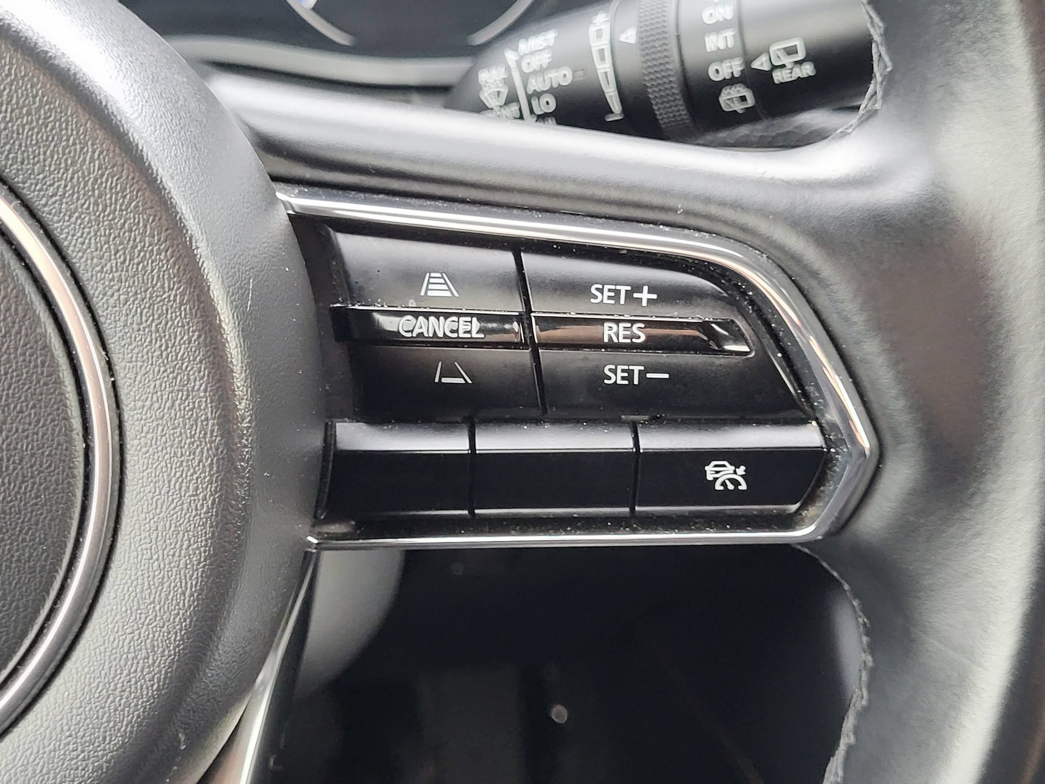 Used 2025 MAZDA CX-70 3.3 Turbo w/ Preferred Package AWD/4WD image 21
