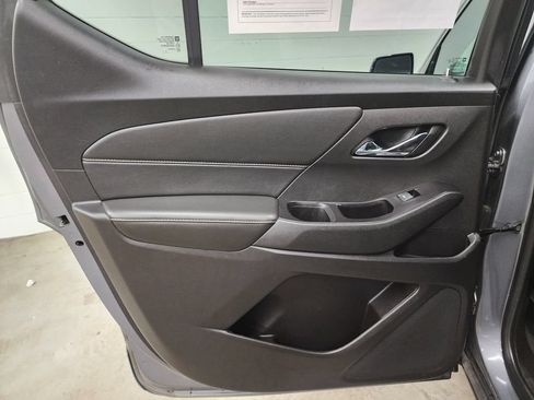 Used 2019 Chevrolet Traverse LT w/ LT Premium Package AWD/4WD image 28