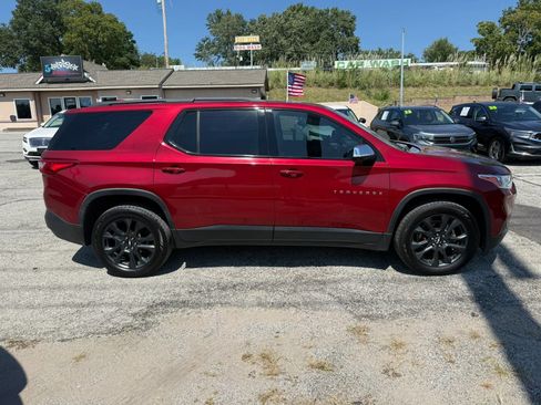Used 2020 Chevrolet Traverse RS FWD image 2