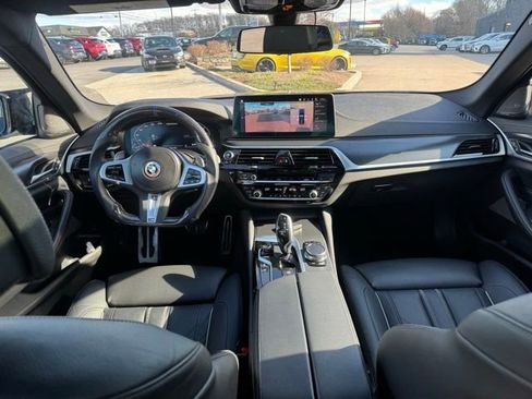 Used 2023 BMW M550i xDrive AWD/4WD image 38