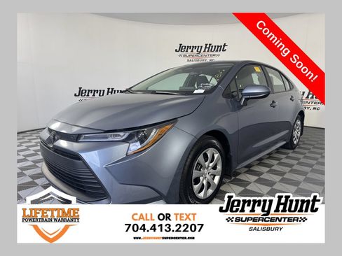 Used 2026 Toyota Corolla LE FWD image 1