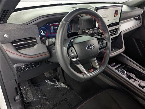 Used 2025 Ford Explorer ST image 10