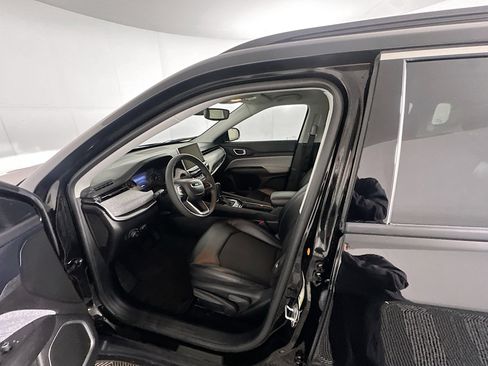 Used 2022 Jeep Compass Latitude image 13