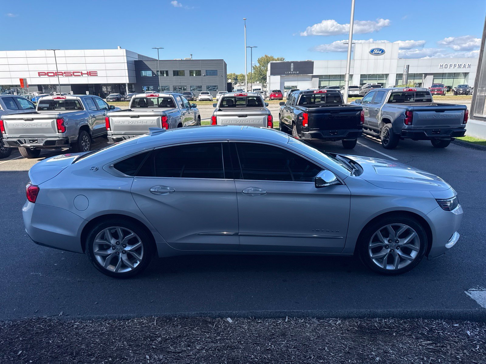 Used 2015 Chevrolet Impala LTZ FWD image 5