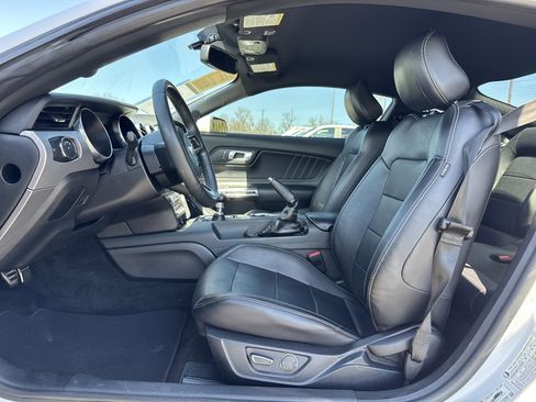 Used 2018 Ford Mustang GT Premium image 16