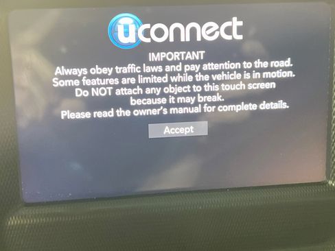 Used 2018 Jeep Wrangler Unlimited Sahara AWD/4WD image 27
