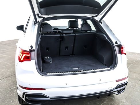 Used 2019 Audi Q3 2.0T Prestige w/ Prestige Package image 23