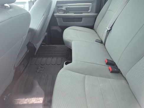Used 2019 RAM 1500 Classic SLT RWD image 6