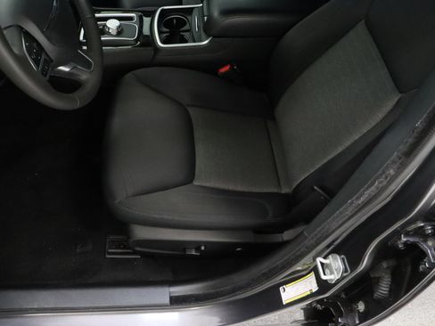 Used 2023 Chrysler 300 Touring w/ Sport Appearance Package RWD image 15