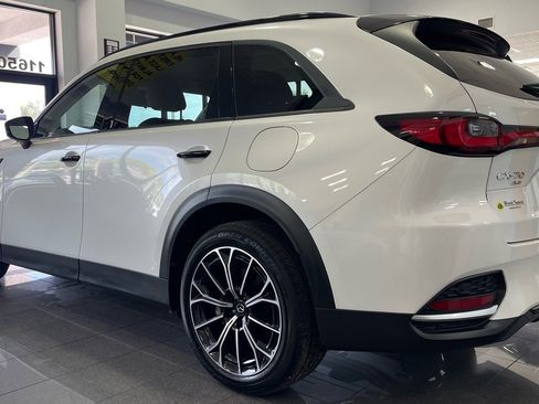 Used 2025 MAZDA CX-70 Plug-In Hybrid w/ Premium Pkg AWD/4WD image 3