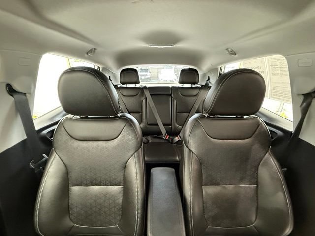 Used 2022 Chevrolet Bolt LT w/ Infotainment Package FWD image 27