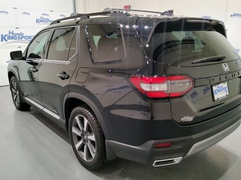 Used 2023 Honda Pilot Touring image 5