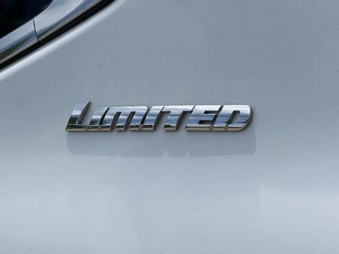 Used 2023 Toyota Tundra Limited AWD/4WD image 9