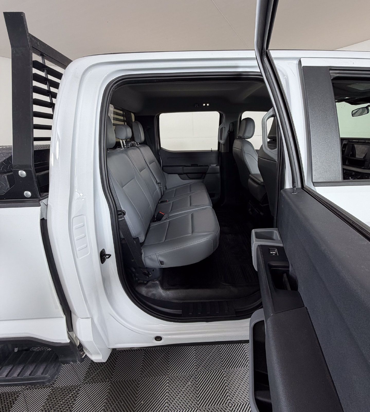 Used 2024 Ford F250 XL w/ FX4 Off-Road Package AWD/4WD image 5
