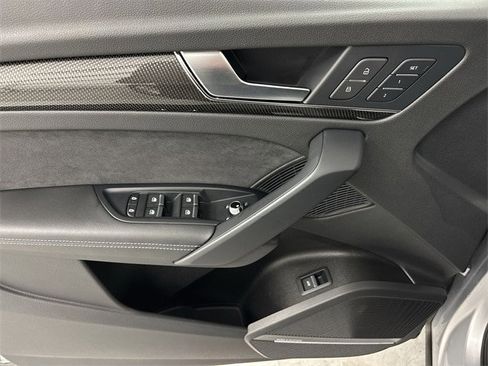 Used 2022 Audi SQ5 Premium Plus w/ Premium Plus Package image 5