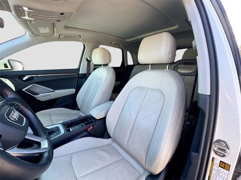 Used 2021 Audi Q3 2.0T Premium w/ Convenience Package image 7