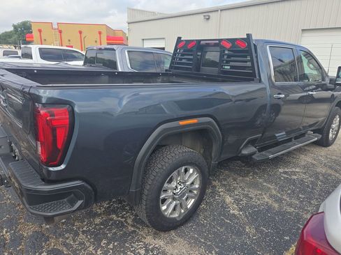 Used 2020 GMC Sierra 3500 Denali w/ Denali Ultimate Package AWD/4WD image 2