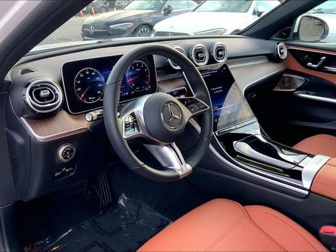 Used 2025 Mercedes-Benz C 300 4MATIC Sedan image 14