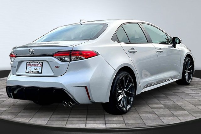 Used 2026 Toyota Corolla SE w/ SE Package FWD image 6