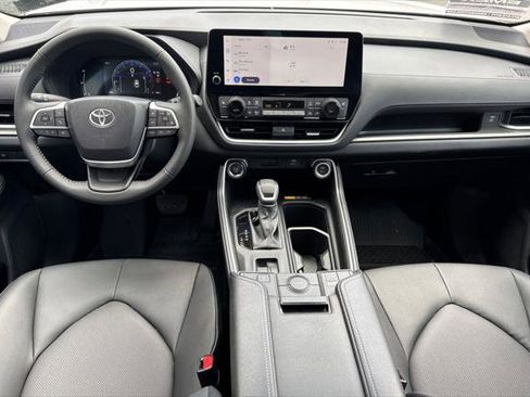 Certified 2026 Toyota Grand Highlander FWD image 18